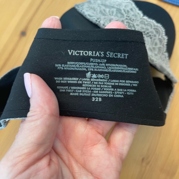 Like new Victoria’s Secret black criss cross back bra - Picture 3 of 4
